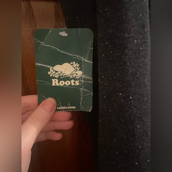 Roots - Size M black long fleece with front zip and hood - Picture 4 of 11